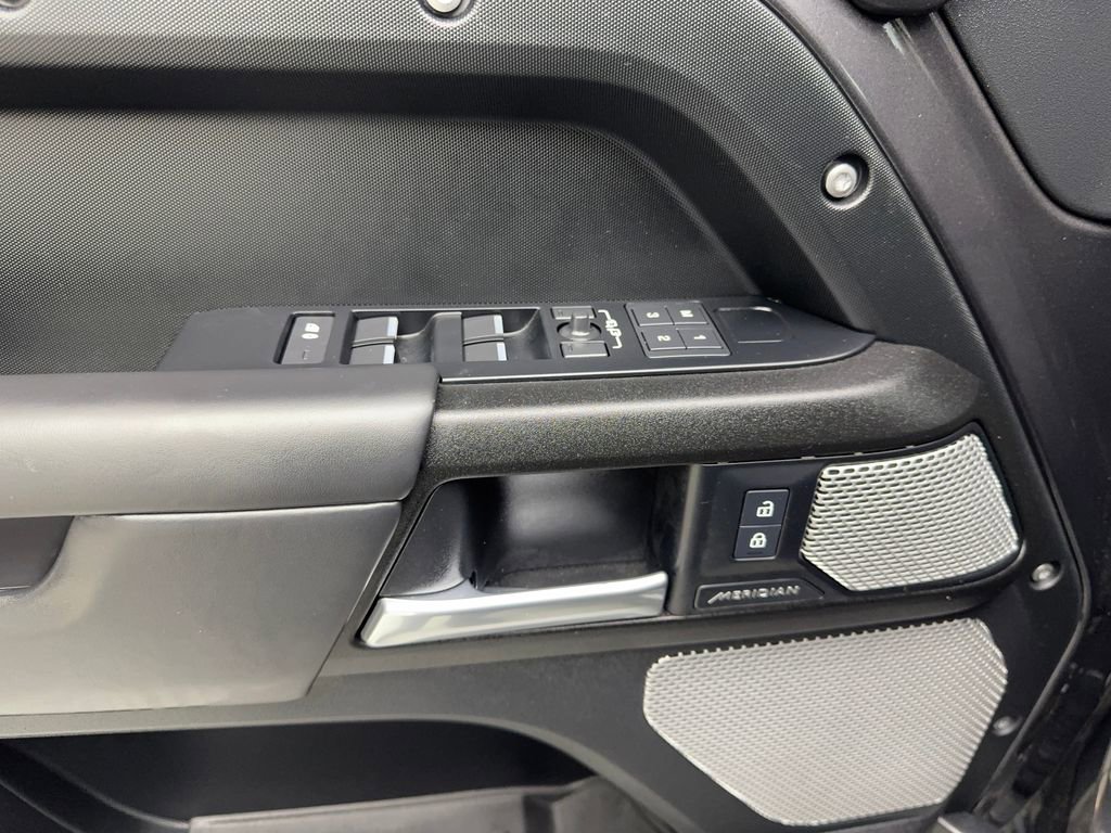 Used 2024 Land Rover Defender 130 Outbound image 30