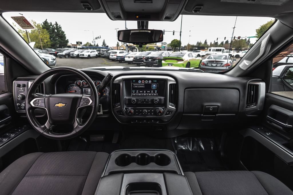 Used 2018 Chevrolet Silverado 1500 LT w/ All Star Edition AWD/4WD image 28