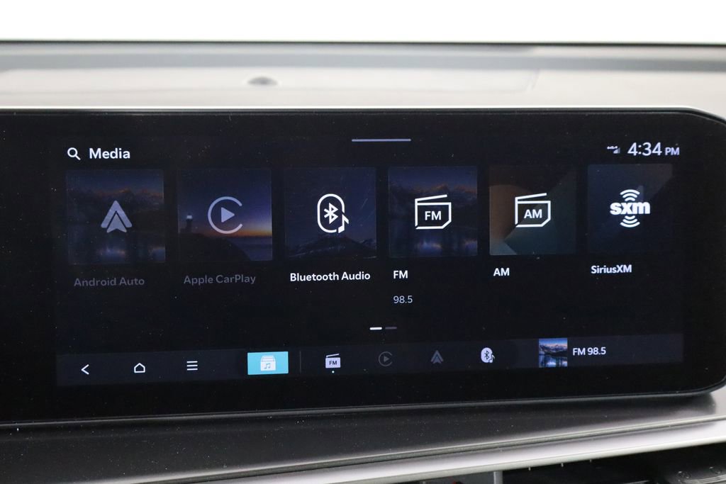 Used 2025 Kia Sorento LX image 30
