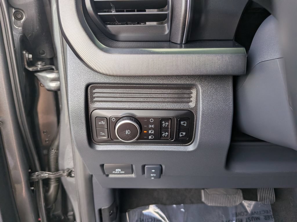 Used 2026 Ford F350 Platinum AWD/4WD image 34