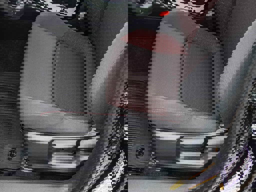 Used 2025 Toyota Corolla SE image 20