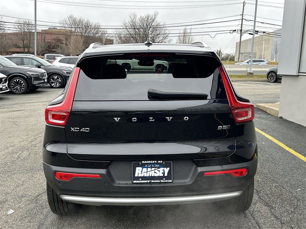 New 2025 Volvo XC40 B5 Plus w/ Climate Package image 16
