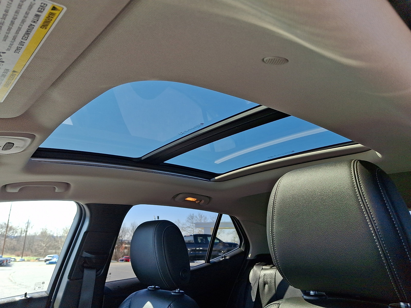 Used 2022 Buick Encore GX Essence w/ Experience Buick Package image 16