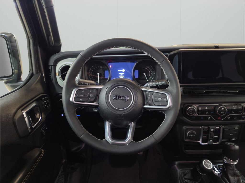 Certified 2025 Jeep Wrangler Unlimited Sahara w/ Safety Group image 16