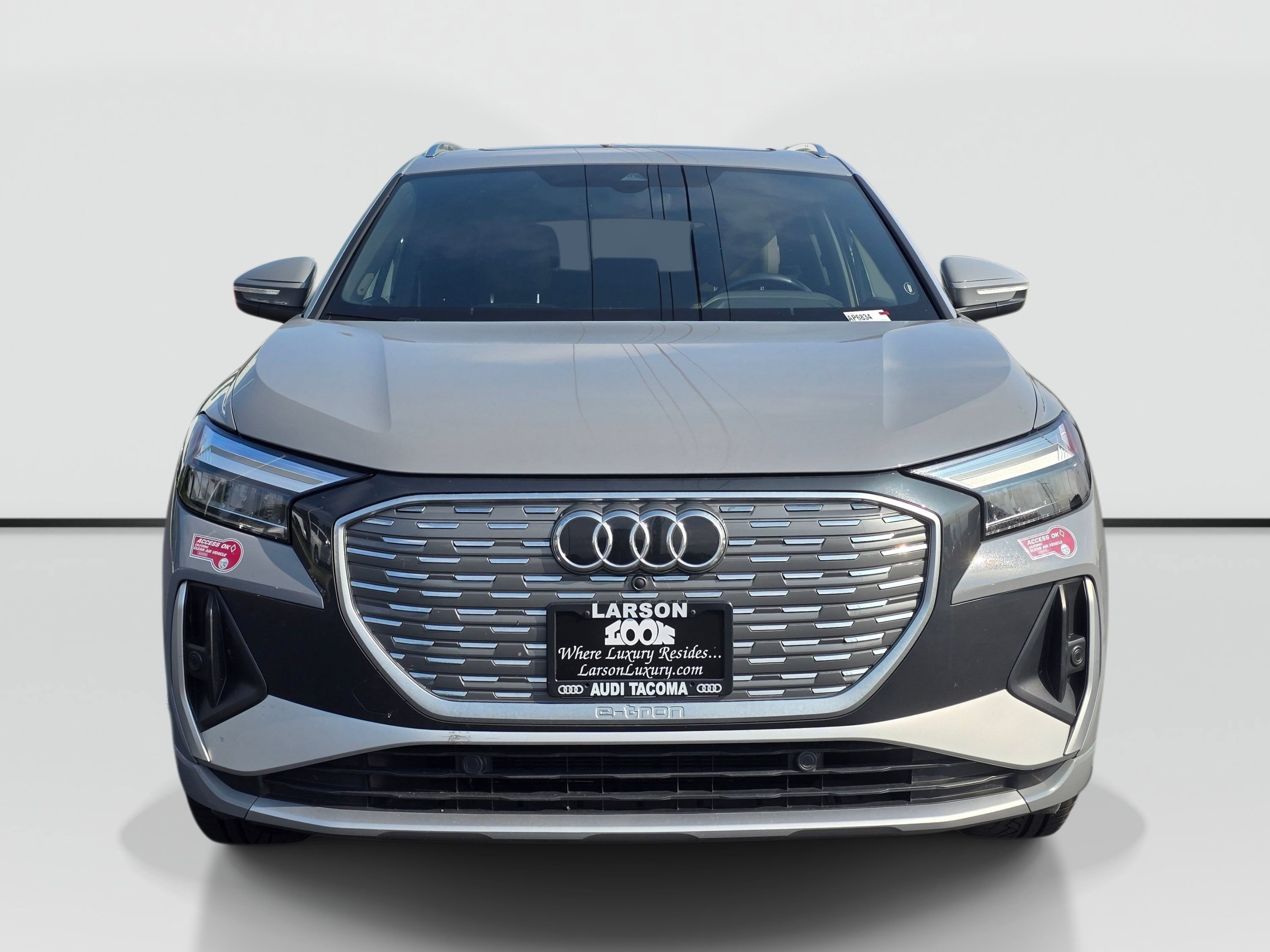 Used 2023 Audi Q4 e-tron Premium Plus w/ Premium Plus AWD/4WD image 8