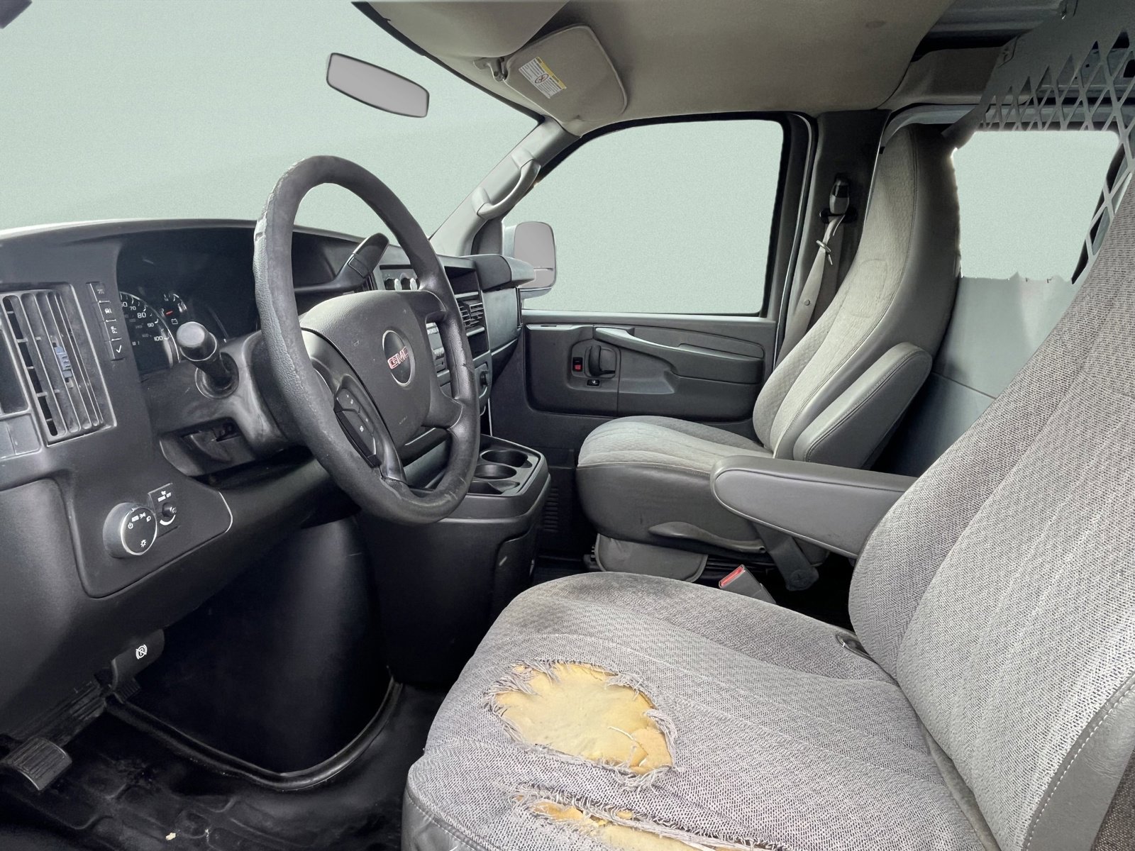 Used 2015 GMC Savana 2500 image 12