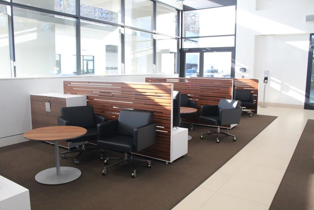 Certified 2024 BMW 530i xDrive w/ Executive Package image 31