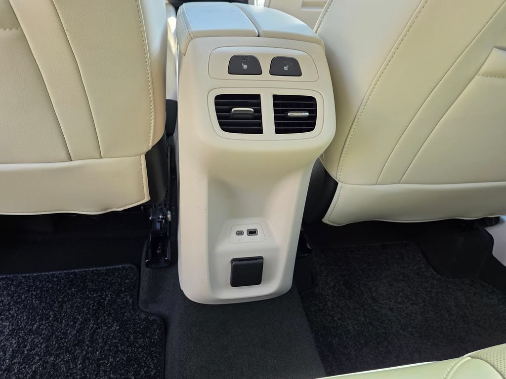Used 2023 Buick Envision Avenir FWD image 19
