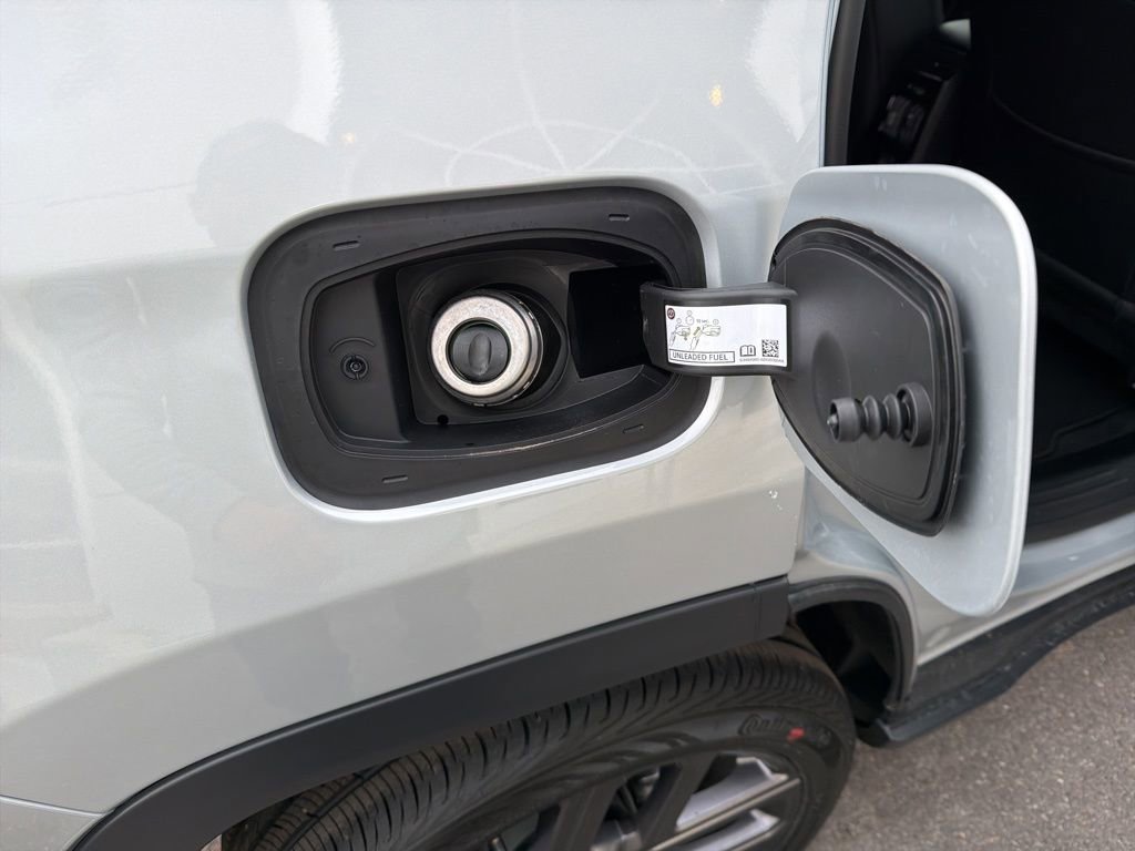 New 2026 Jeep Compass Limited image 36