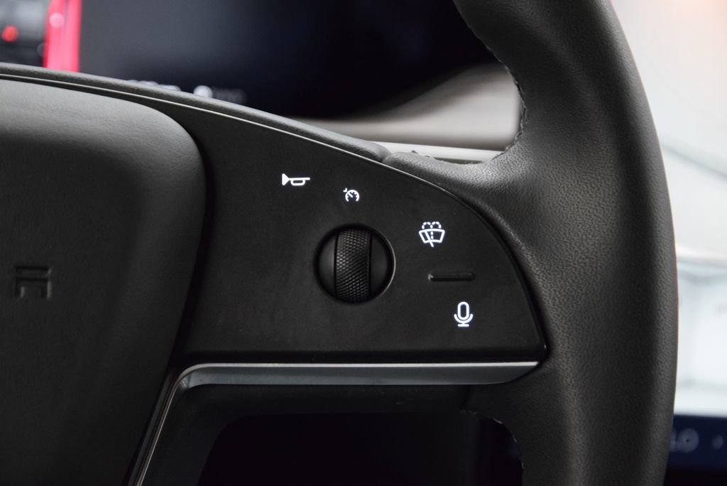 Used 2022 Tesla Model X image 26