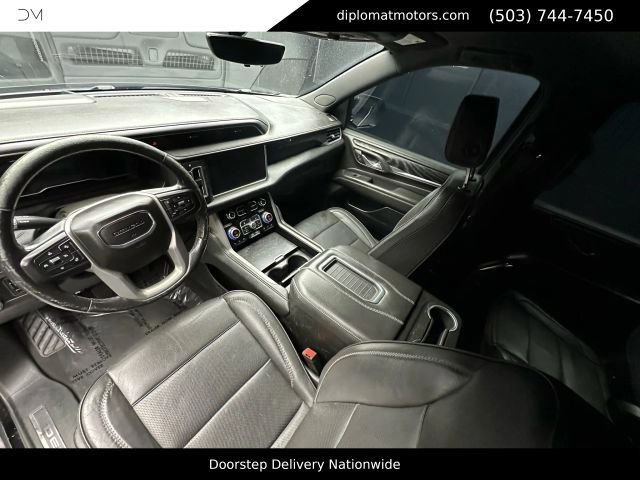 Used 2022 GMC Yukon XL Denali w/ Advanced Technology Package RWD image 17