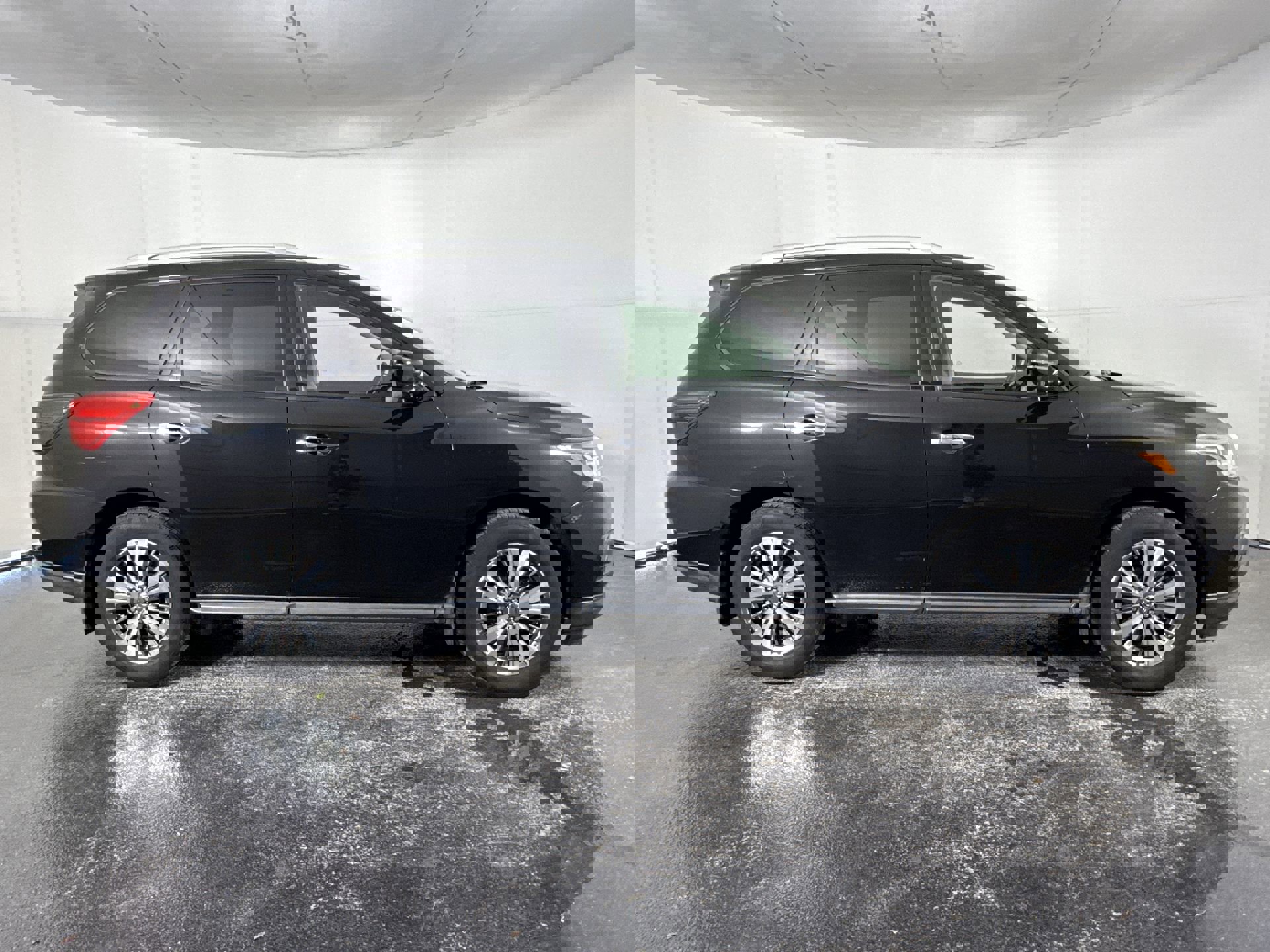 Used 2019 Nissan Pathfinder SL image 13