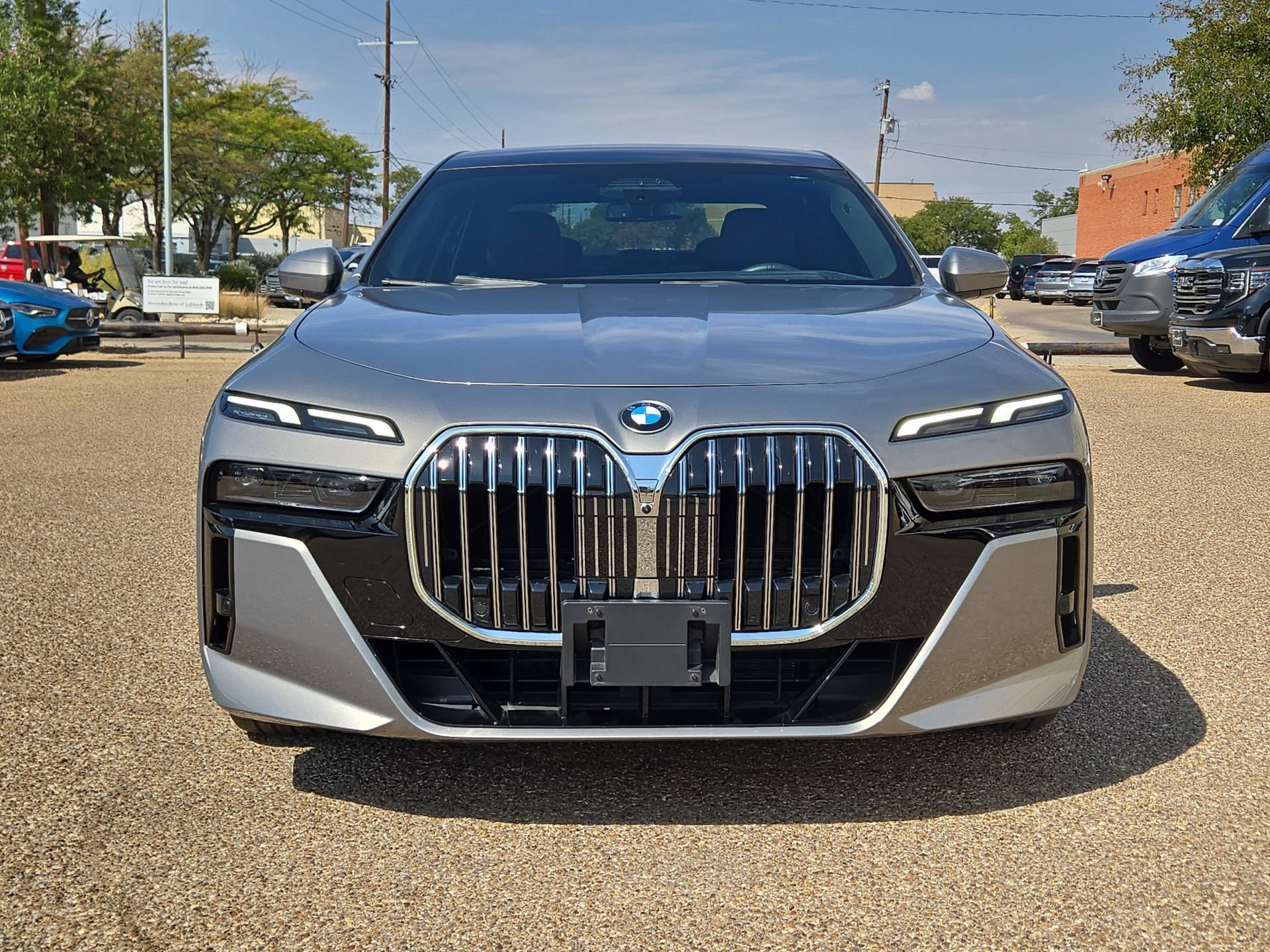 Used 2023 BMW 760i xDrive AWD/4WD image 10