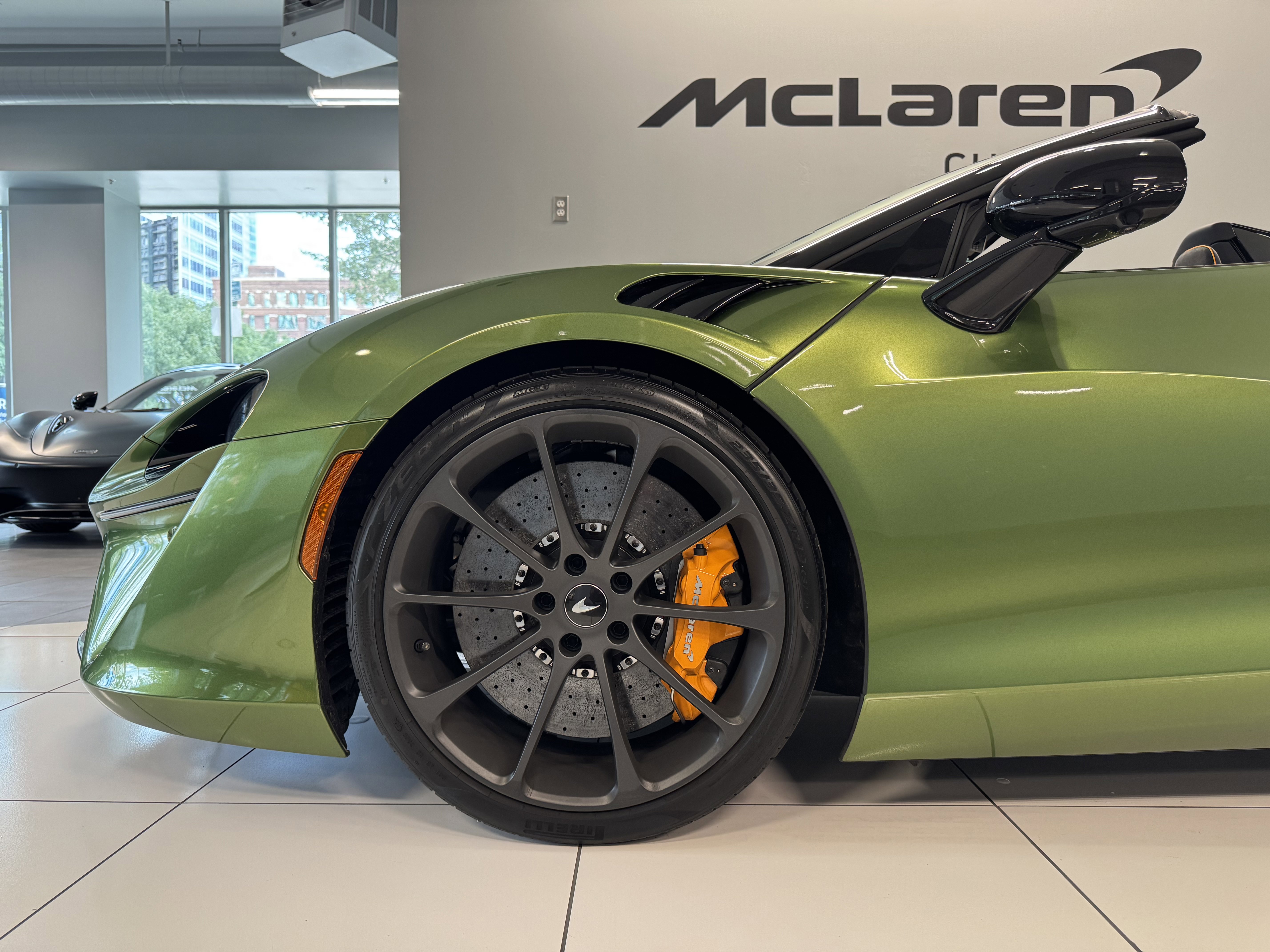 Used 2025 McLaren Artura Spider image 23