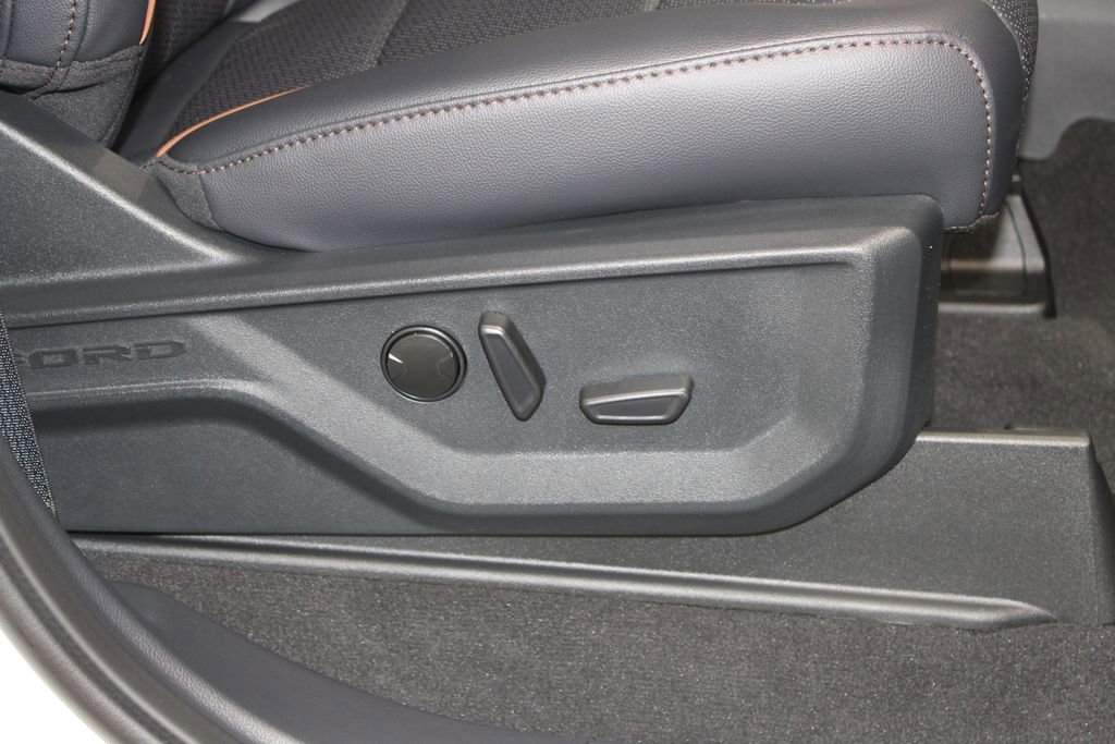 New 2025 Ford F250 Lariat w/ Lariat Ultimate Package image 32