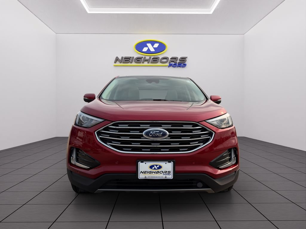 Used 2022 Ford Edge Titanium w/ Class II Trailer Tow Package AWD/4WD image 2