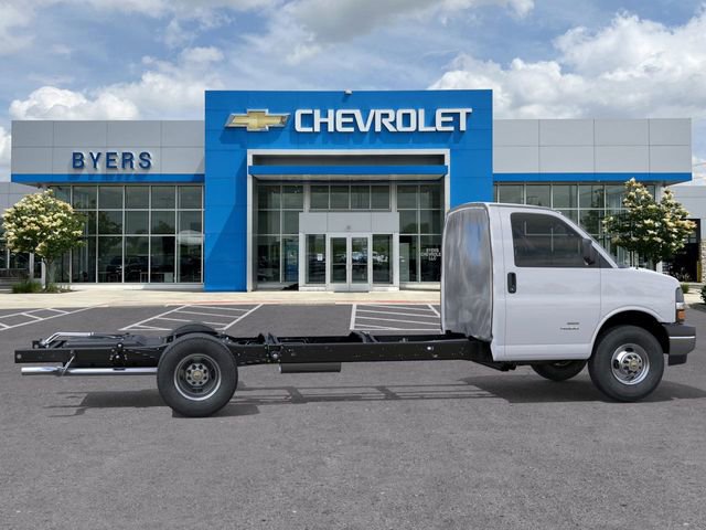 New 2025 Chevrolet Express 4500 w/ Power Convenience Package image 6