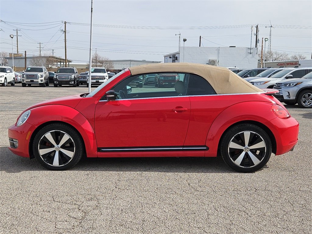Used 2013 Volkswagen Beetle Turbo image 2