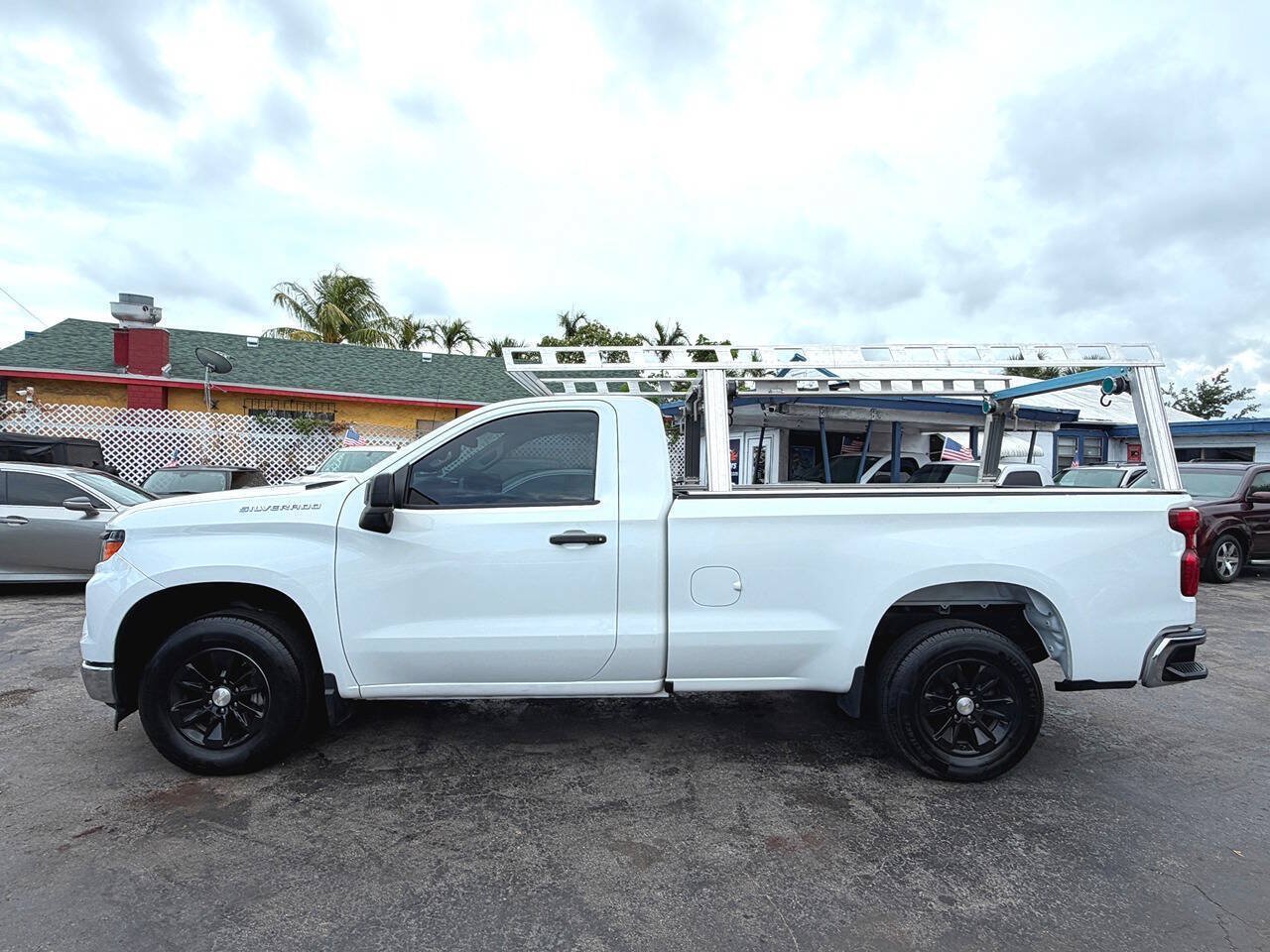 Used 2022 Chevrolet Silverado 1500 W/T RWD image 10