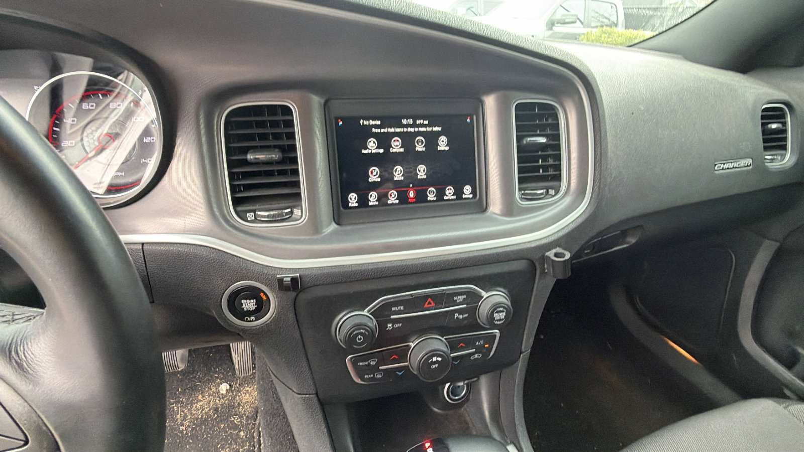 Used 2022 Dodge Charger SXT w/ Driver Convenience Group image 31