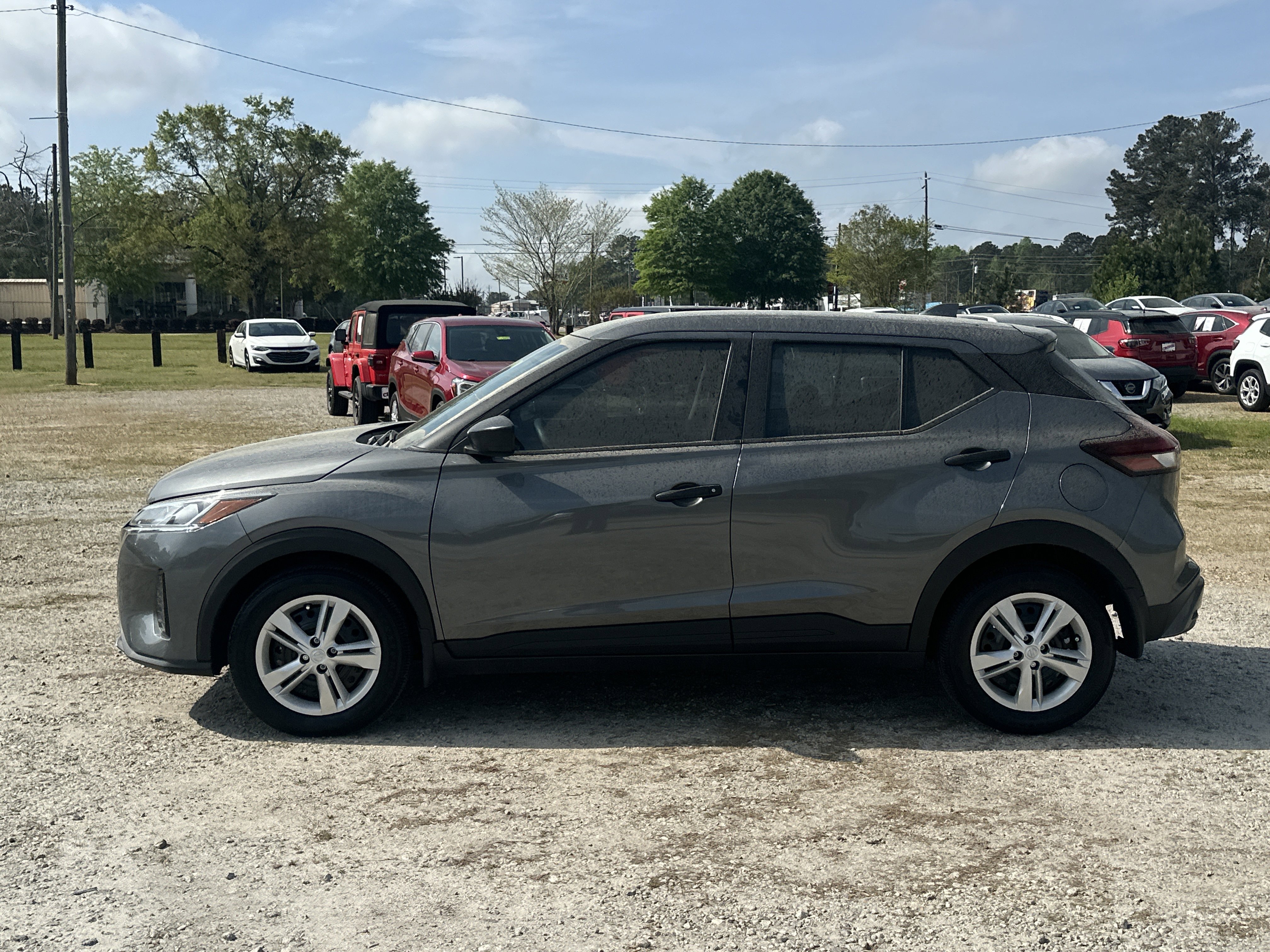 Certified 2025 Nissan Kicks Play S image 8