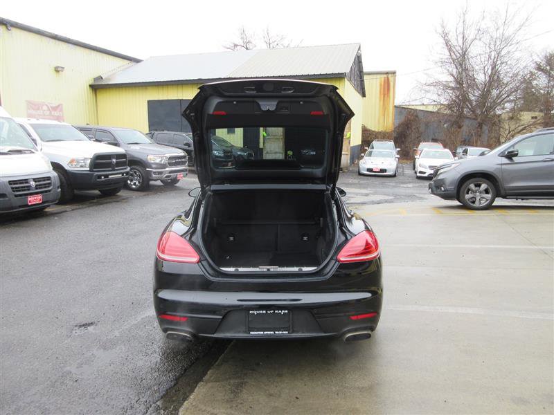 Used 2016 Porsche Panamera 4 image 5