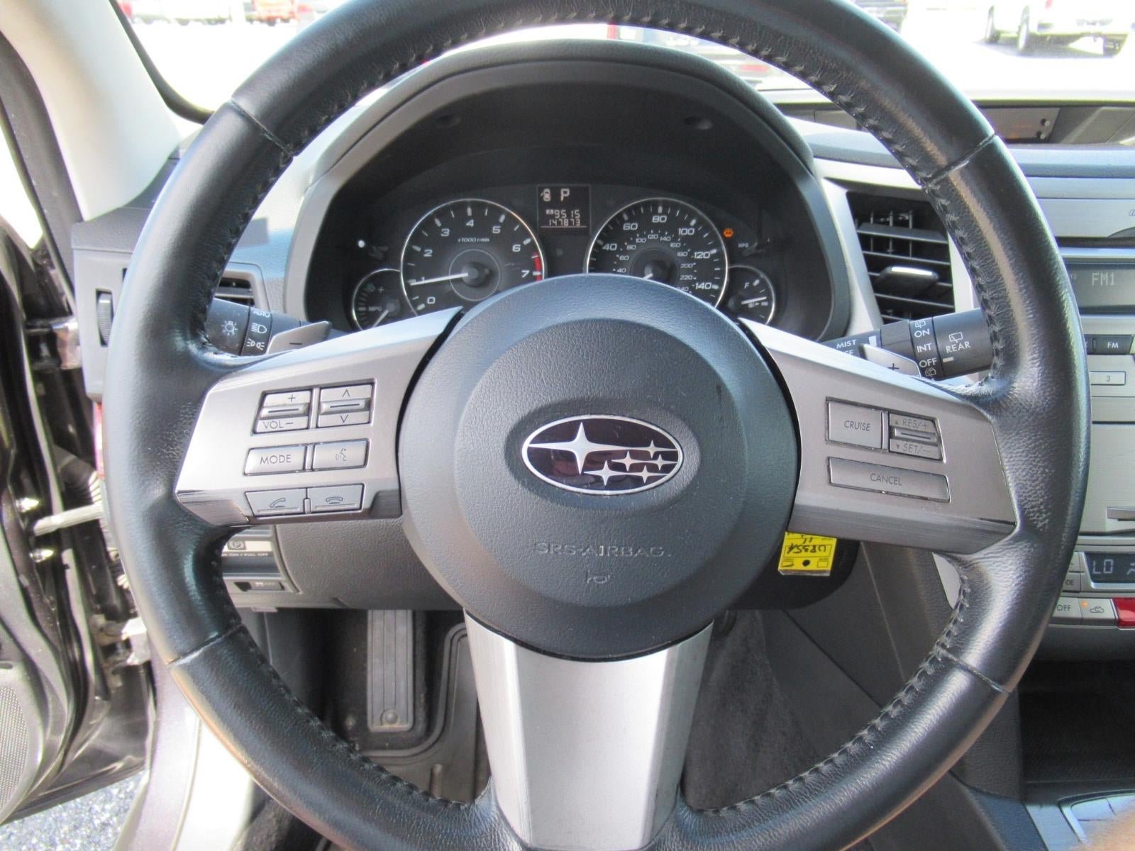 Used 2011 Subaru Outback 2.5i Limited AWD/4WD image 24