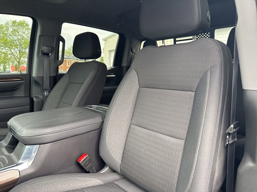 Used 2025 Chevrolet Silverado 1500 LT Trail Boss w/ Convenience Package II AWD/4WD image 26