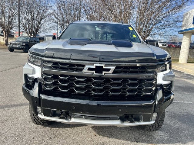 Used 2025 Chevrolet Silverado 1500 ZR2 w/ Dark Appearance Package image 10