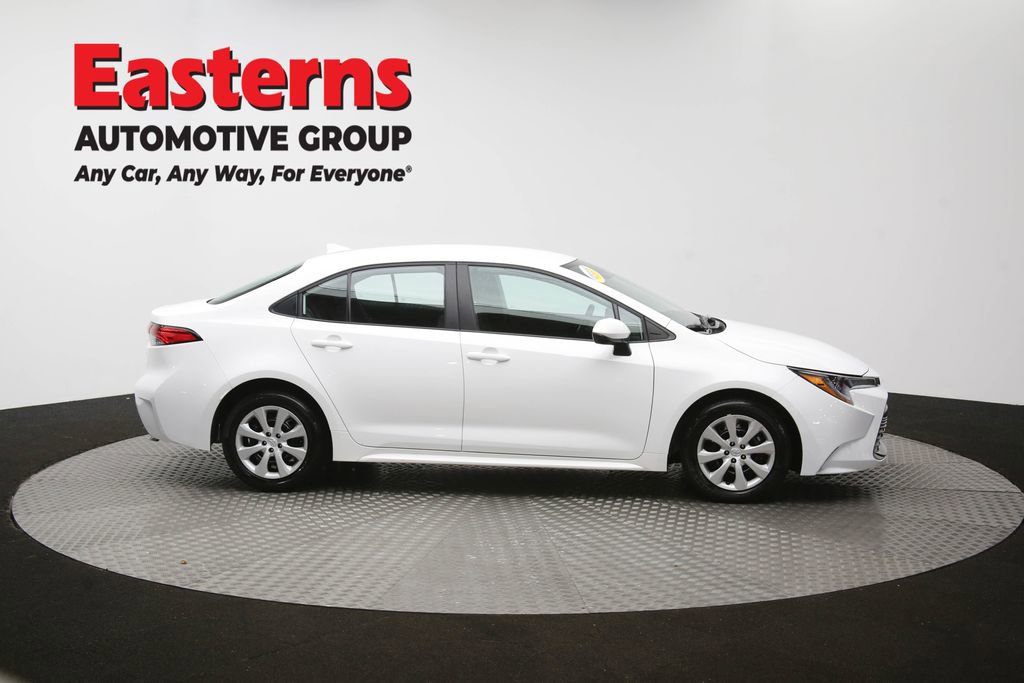 Used 2025 Toyota Corolla LE image 45
