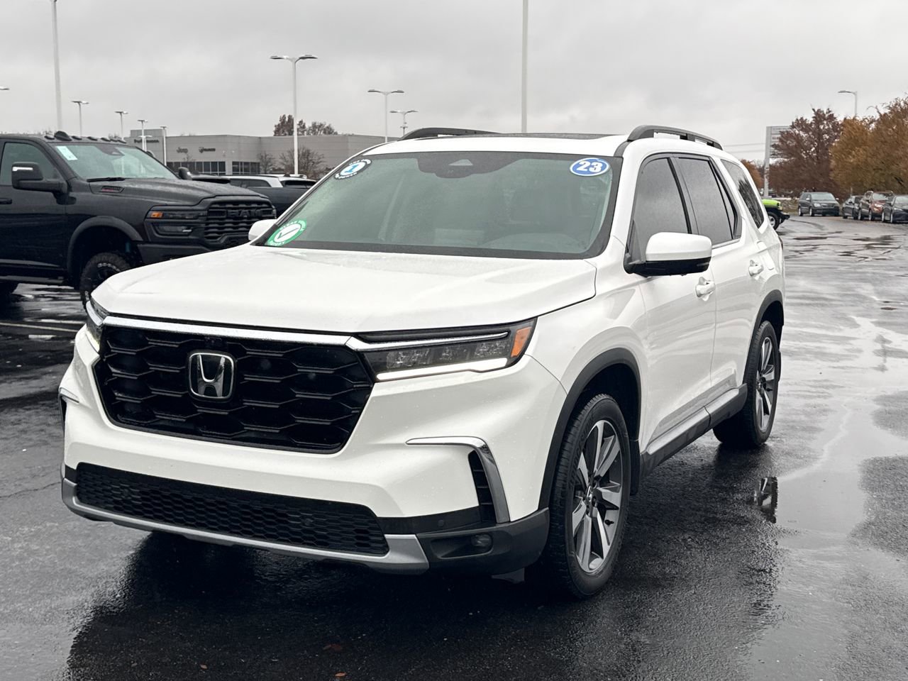 Used 2023 Honda Pilot Elite image 7