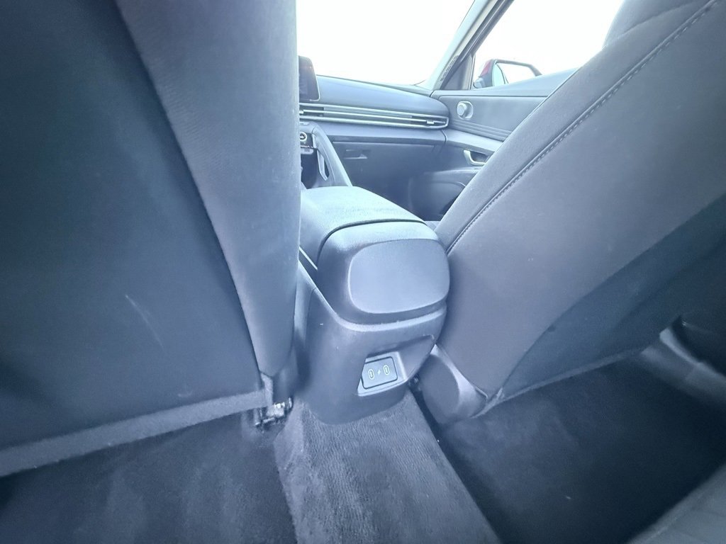 Used 2024 Hyundai Elantra SEL image 28