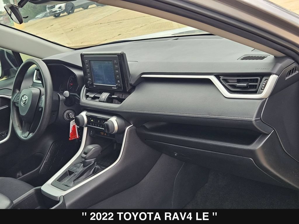 Used 2022 Toyota RAV4 LE FWD image 25