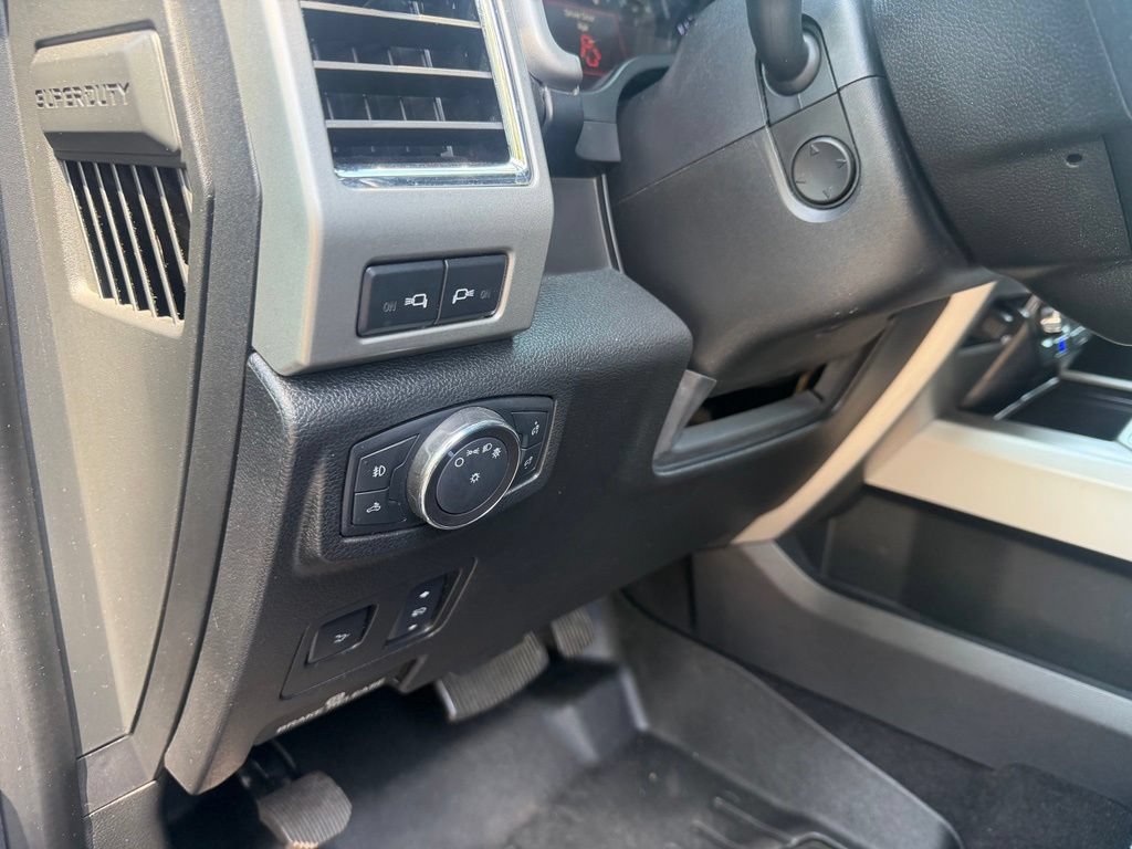 Used 2018 Ford F350 Lariat w/ Lariat Ultimate Package AWD/4WD image 20