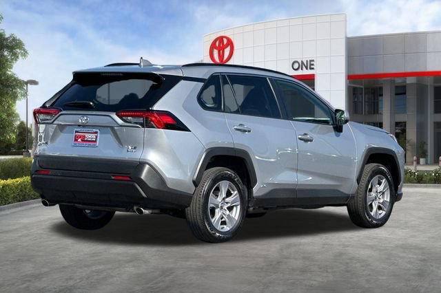 Certified 2025 Toyota RAV4 XLE w/ Convenience Package AWD/4WD image 5
