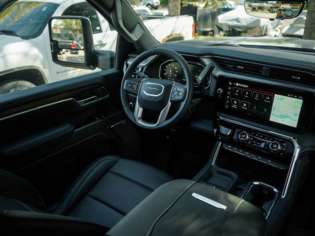 New 2026 GMC Sierra 3500 Denali w/ Denali Reserve Package image 13