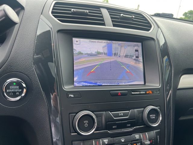 Used 2019 Ford Explorer XLT w/ Equipment Group 202A FWD image 19