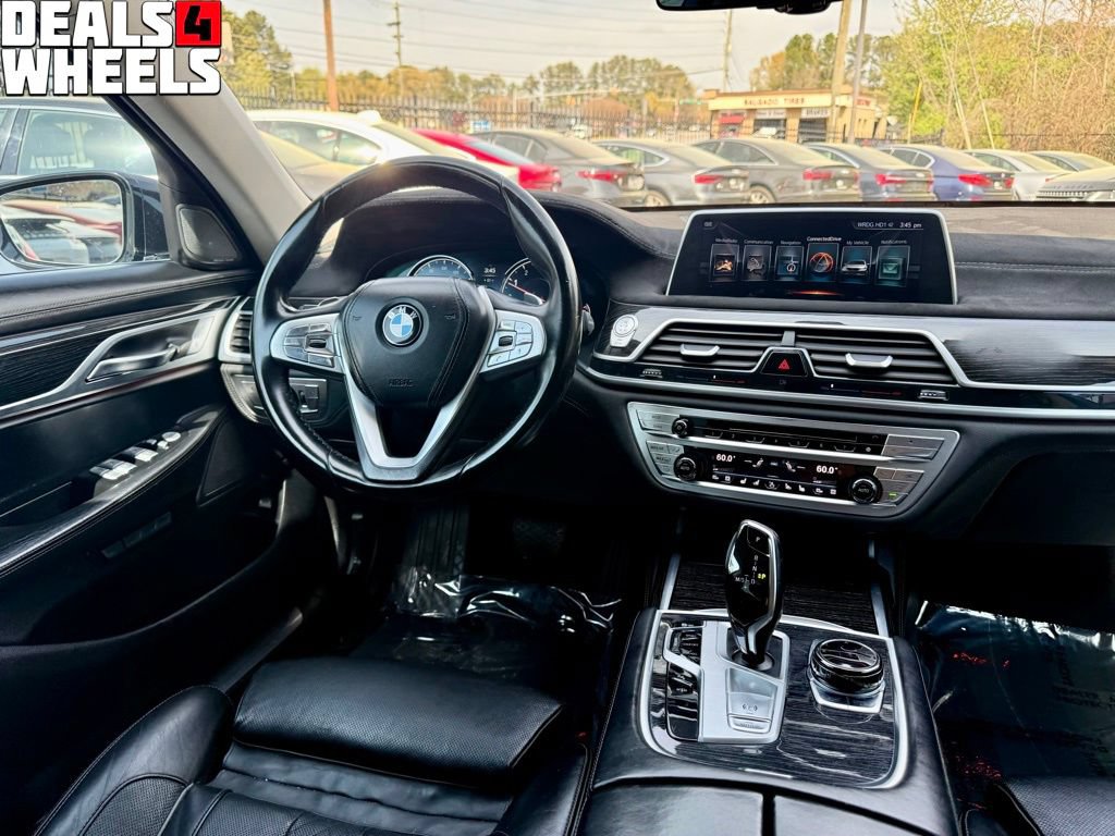 Used 2017 BMW 740i RWD image 19