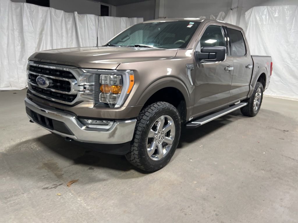 Used 2022 Ford F150 XLT w/ Equipment Group 302A High AWD/4WD image 3