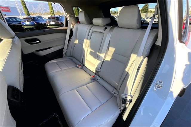 Certified 2024 Nissan Rogue SL w/ SL Premium Package image 22