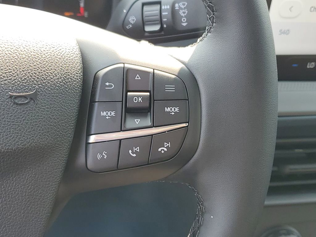 New 2025 Ford Maverick Lariat w/ Black Appearance Package image 14