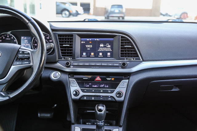 Used 2018 Hyundai Elantra Value Edition FWD image 14
