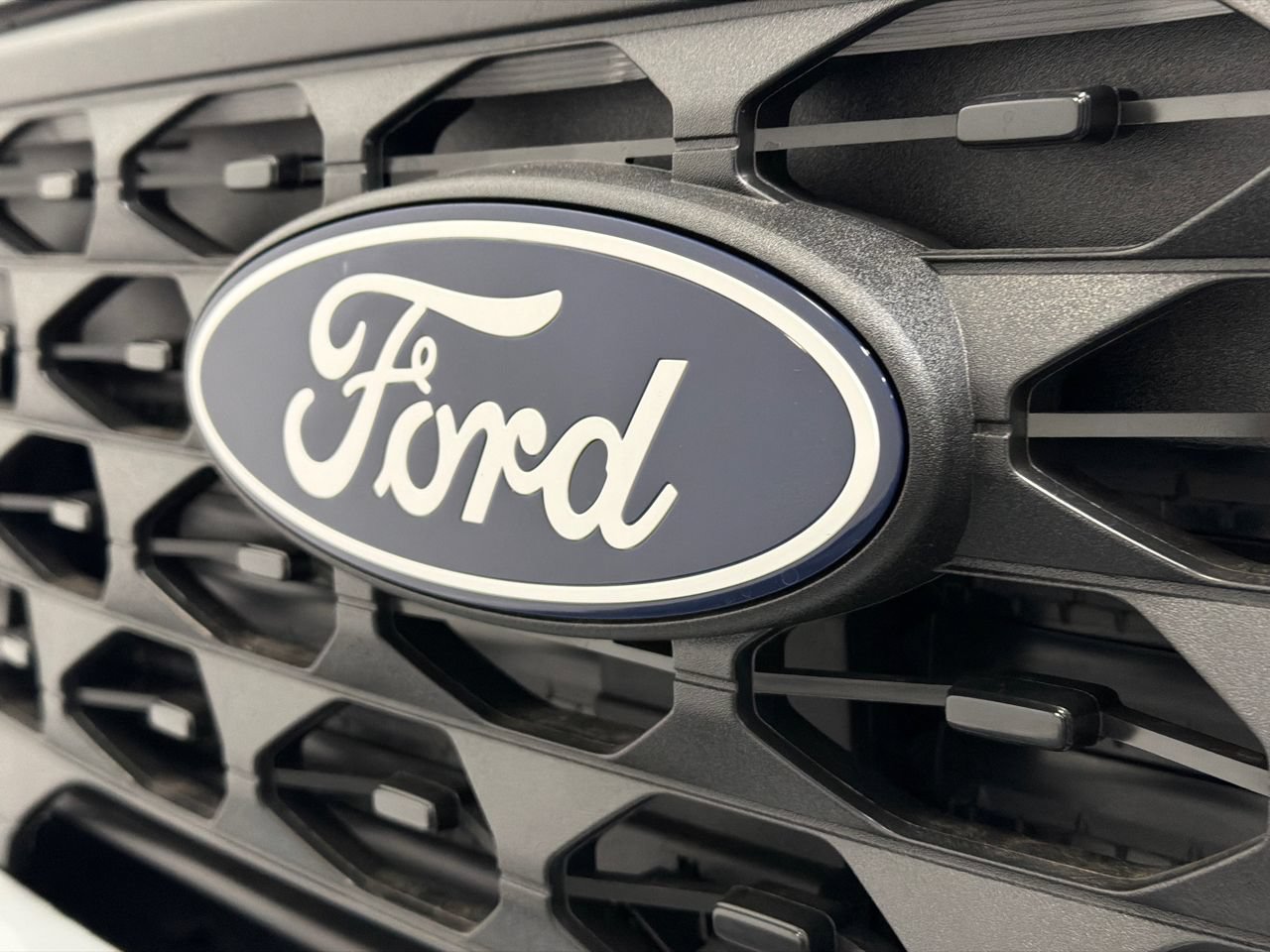 New 2026 Ford Maverick XLT w/ XLT Luxury Package FWD image 11