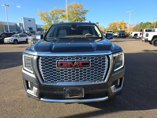 Used 2021 GMC Yukon XL Denali w/ Denali Ultimate Package AWD/4WD image 8