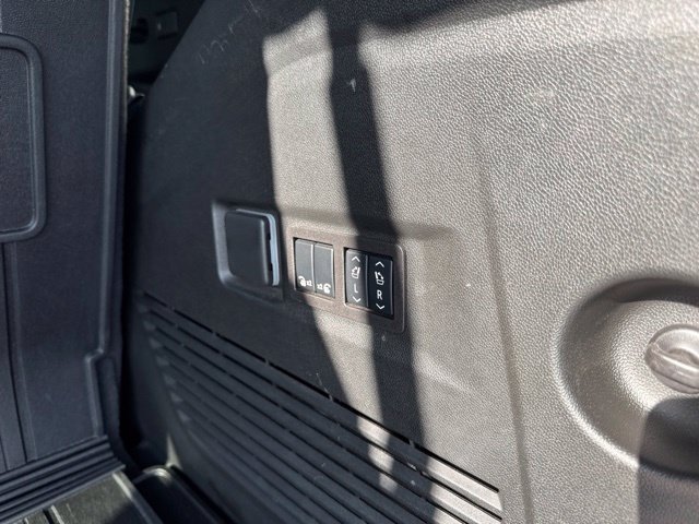 Used 2024 GMC Yukon Denali w/ LPO, Floor Liner Package AWD/4WD image 13