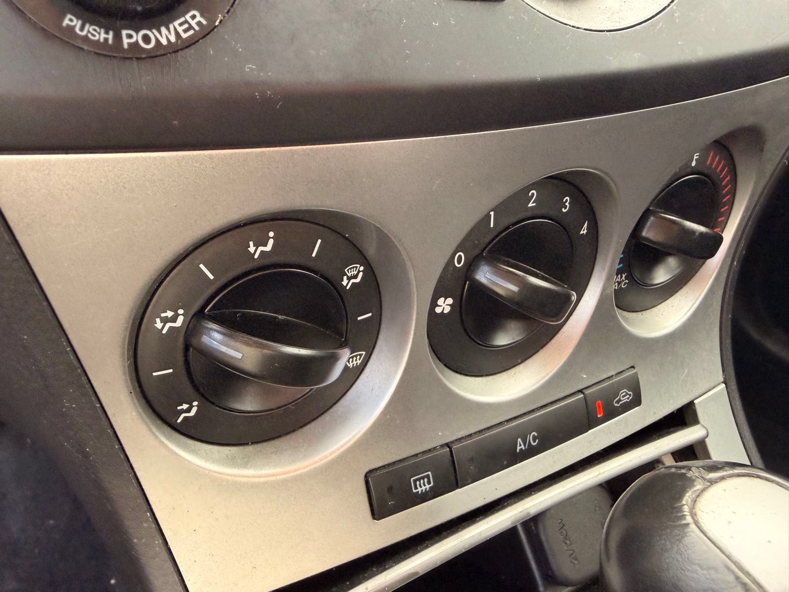 Used 2010 MAZDA MAZDA3 s Sport FWD image 12