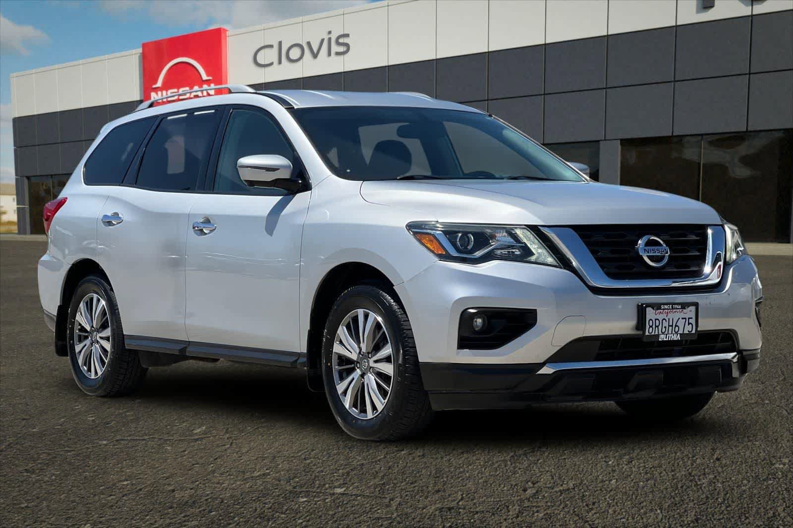 Used 2020 Nissan Pathfinder SL FWD image 10