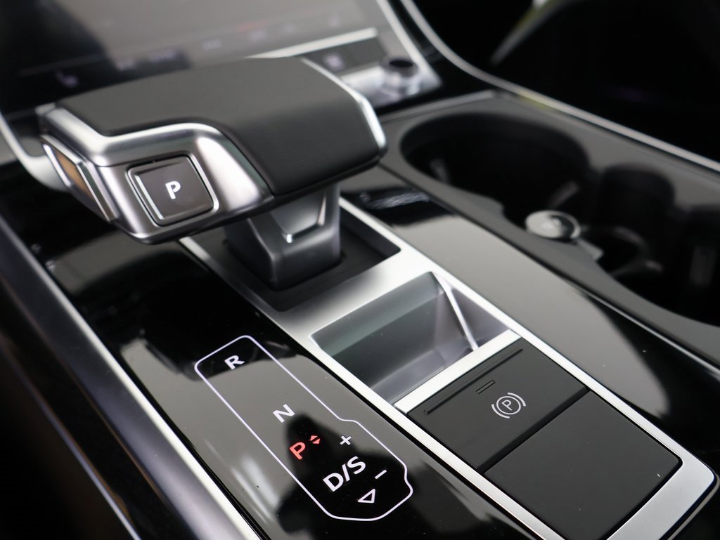 New 2026 Audi Q8 Premium image 3
