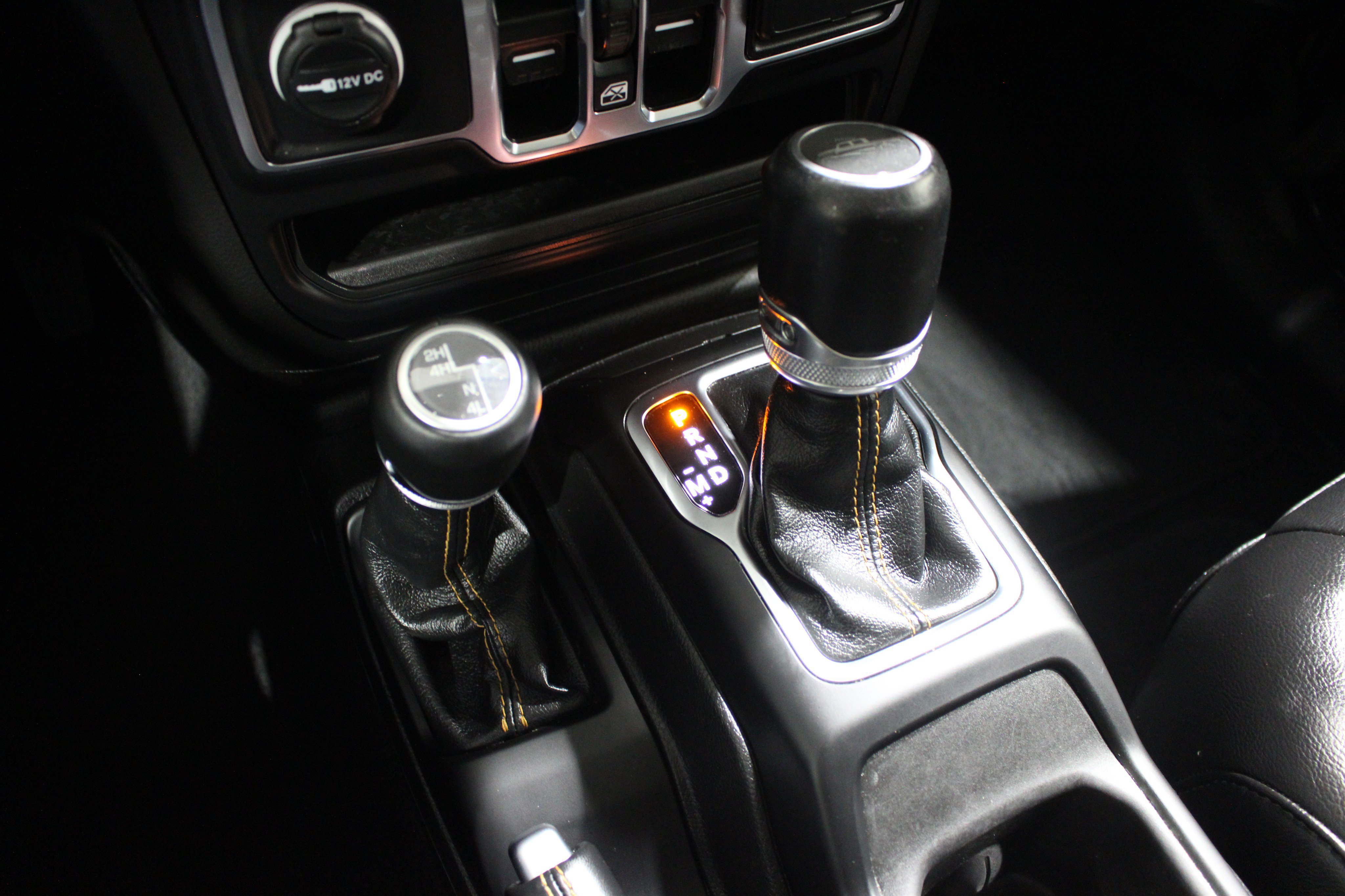 Used 2023 Jeep Gladiator Overland AWD/4WD image 21