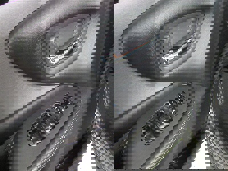 Used 2023 Nissan Murano SV image 26